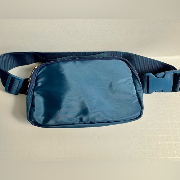 Fanny Pack Blue Crossbody Bag for Women and Men. - Picture 9 of 11